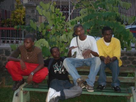 Na-R, Mousté, Abda, Anfan